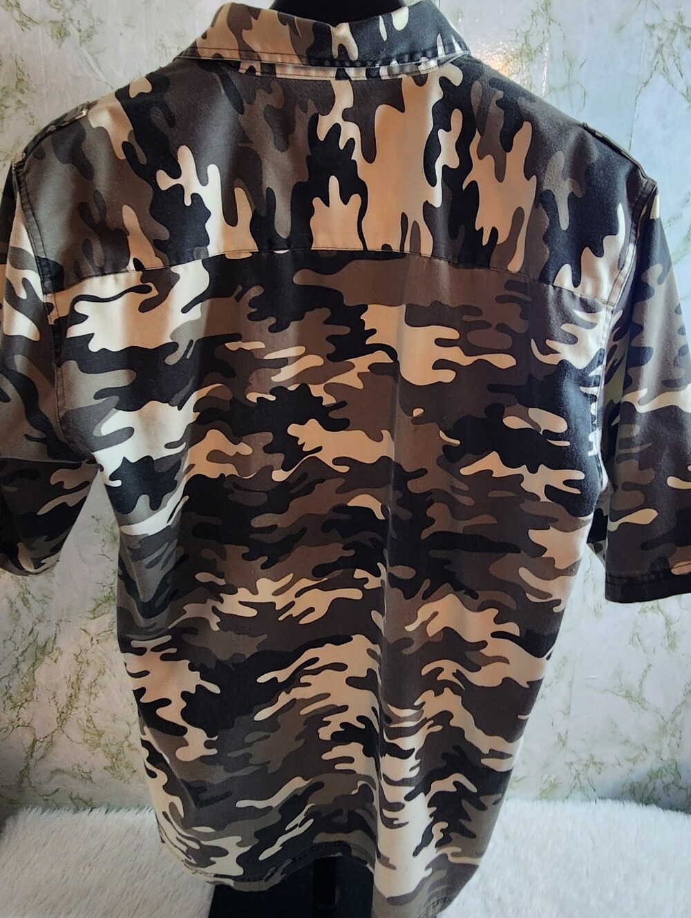 P.J. Mark Cammo Print Short Sleeve Shirt - Picture 6 of 9
